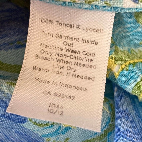 Talbots Shirt Women Medium Petite Blue Button 1/2 Floral Sequin Shine Lightweigt - Picture 8 of 9